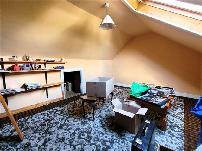 25 St Marys Crescent, Westport, Mayo