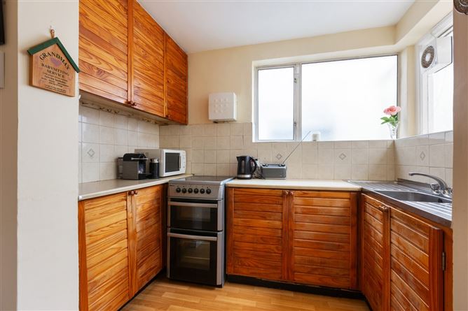 14 Eden Park Road, Goatstown, Dublin 14