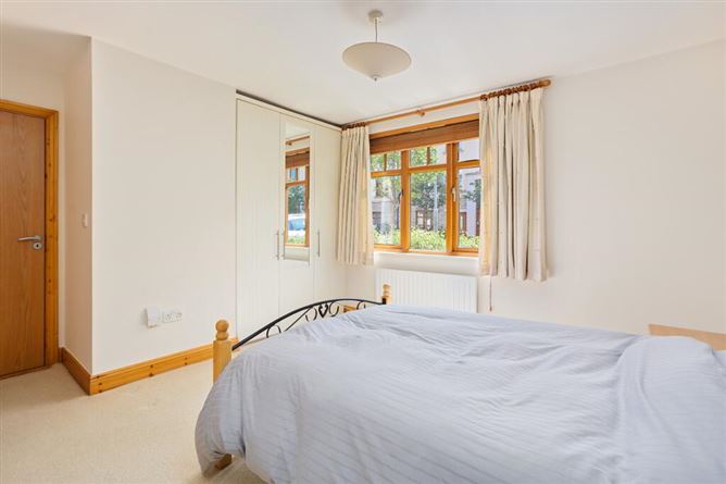 21 Woodbrook Crescent, Riverwood Road, Castleknock, Dublin