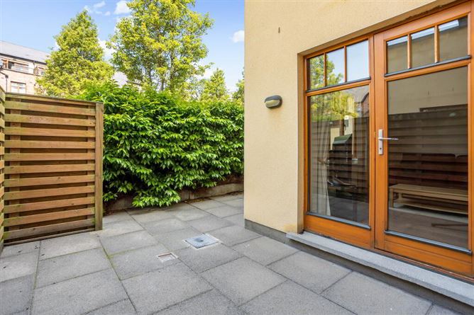 21 Woodbrook Crescent, Riverwood Road, Castleknock, Dublin