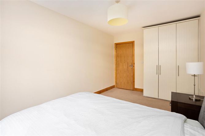 21 Woodbrook Crescent, Riverwood Road, Castleknock, Dublin