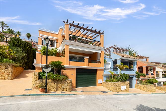 Spain, Marbella, Nueva Andalucia - COSTA-01015P