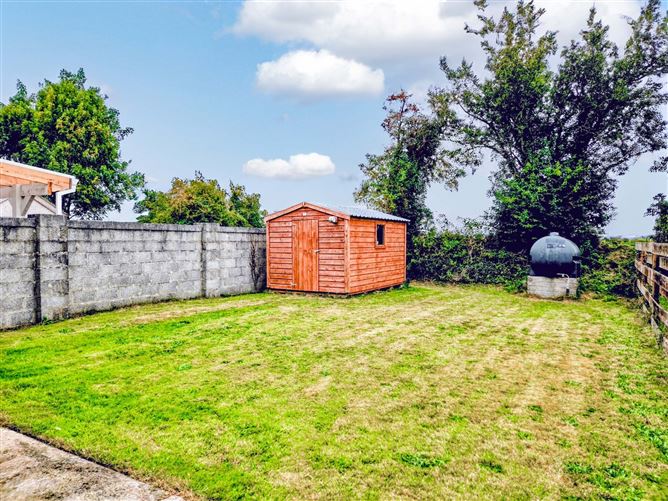 8 Aherlow, Heights, Tipperary Town, Co. Tipperary