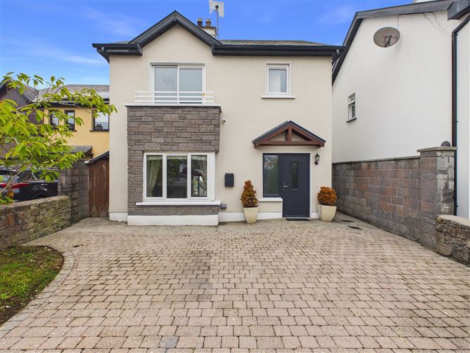 82 Baunoge, Loughrea, Co. Galway
