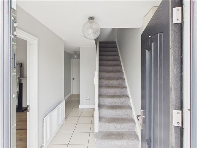 82 Baunoge, Loughrea, Co. Galway