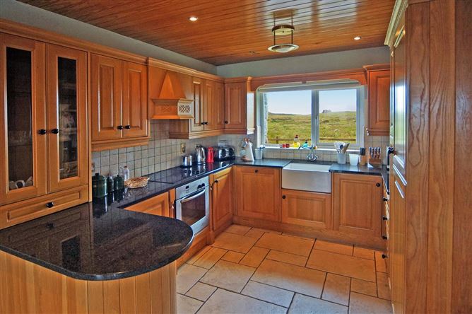 3 Bed in Ballyconneely,Ballyconneely,  Galway