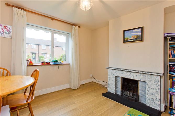 68 Larkfield Grove, Terenure, Dublin 6W