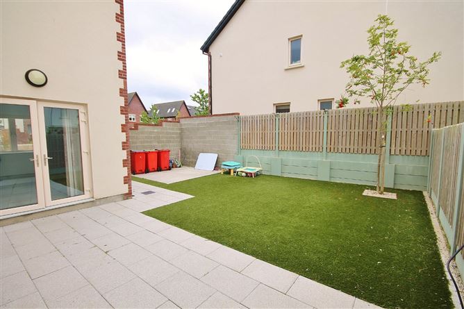 37 Shackleton Drive, Lucan, Co. Dublin