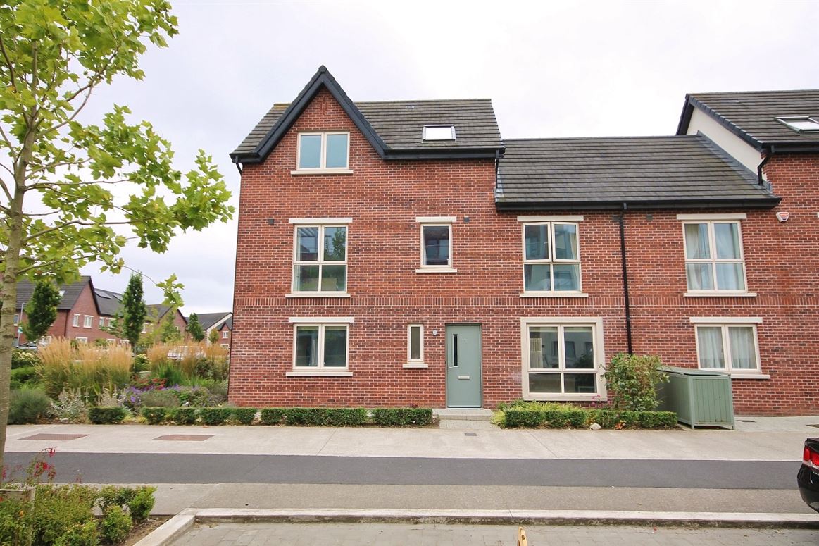 37 Shackleton Drive, Lucan, Co. Dublin