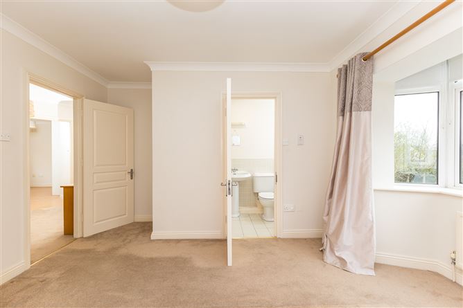 16 The Beeches, Castleknock, Dublin 15