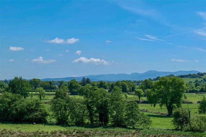 Knockderk, Lough Gur, Bruff, Limerick