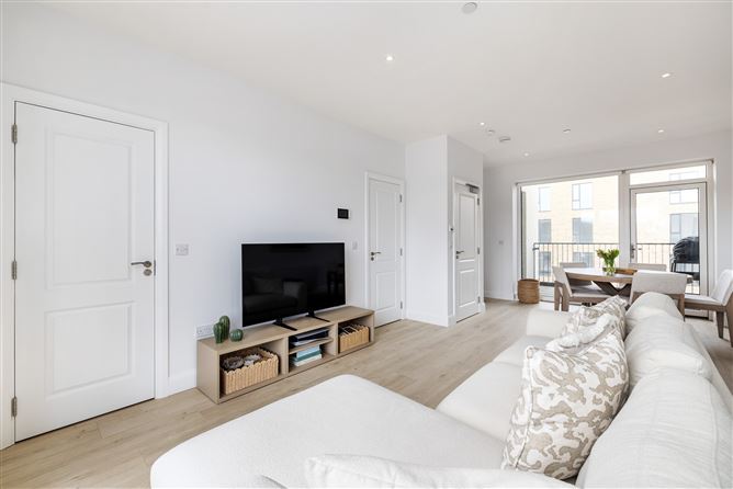 32 Woodbrook Court, Shankill, Dublin 18