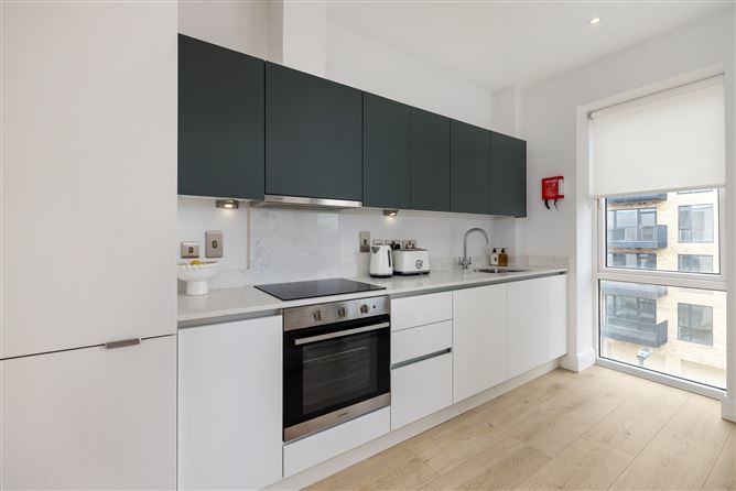 32 Woodbrook Court, Shankill, Dublin 18