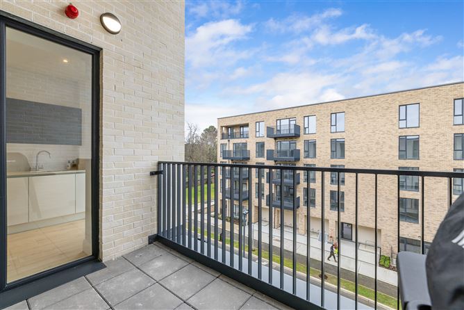 32 Woodbrook Court, Shankill, Dublin 18