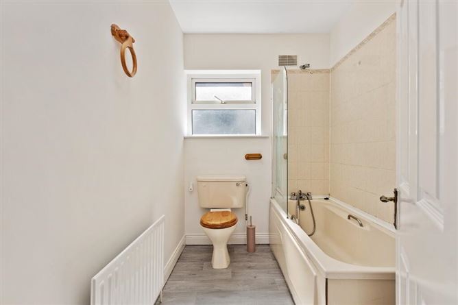 Photo 18 of 24 — Crosbie Place, 11 Barrack Street, Carlow
