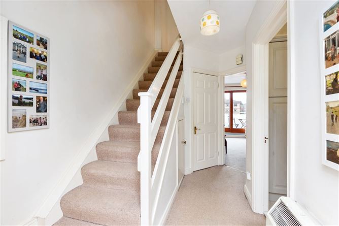 18 Riverside Walk, Clonskeagh Road, Clonskeagh, Dublin 6