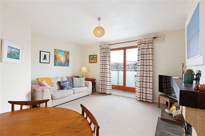 18 Riverside Walk, Clonskeagh Road, Clonskeagh, Dublin 6