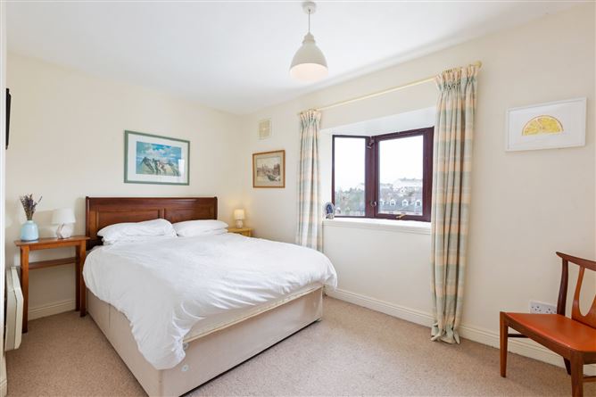 18 Riverside Walk, Clonskeagh Road, Clonskeagh, Dublin 6
