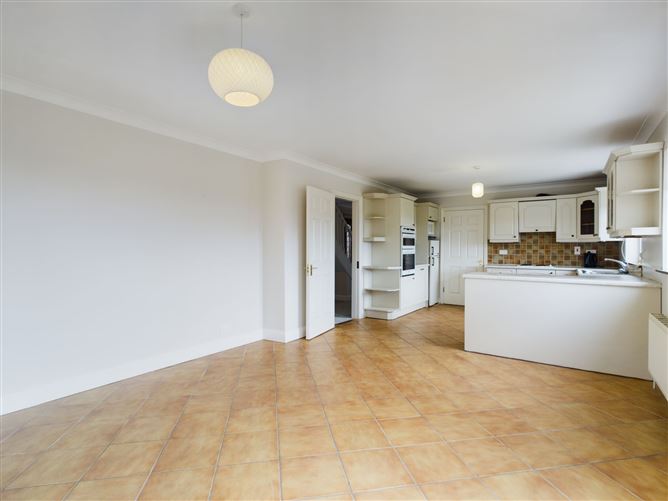 34 Carrigeenlea, Tramore, Waterford