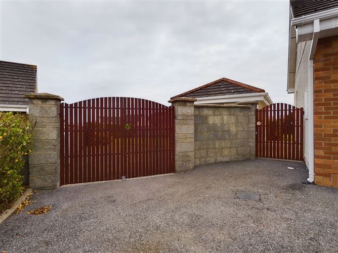 34 Carrigeenlea, Tramore, Waterford