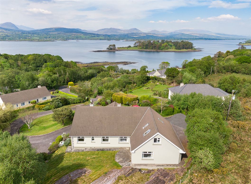 Billows, Feorus East, Kenmare, Co. Kerry Billows, Feorus East, Kenmare, Co. Kerry