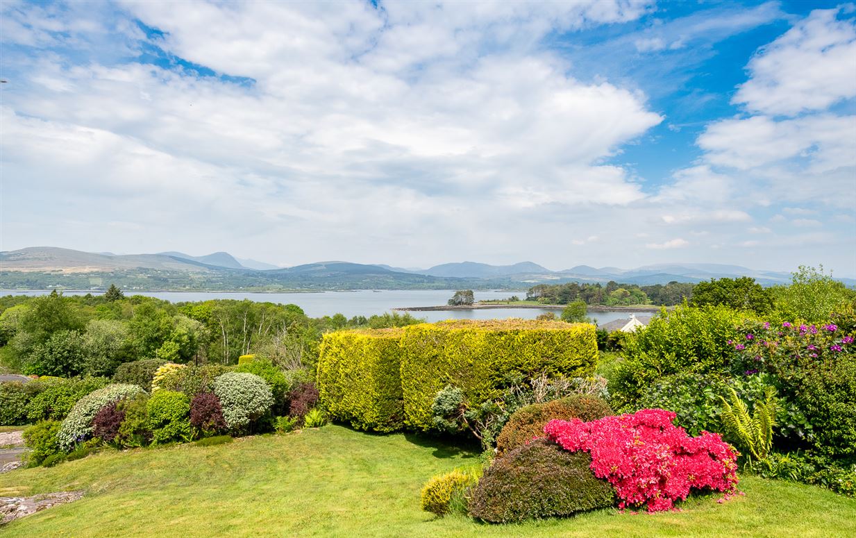 Billows, Feorus East, Kenmare, Co. Kerry Billows, Feorus East, Kenmare, Co. Kerry