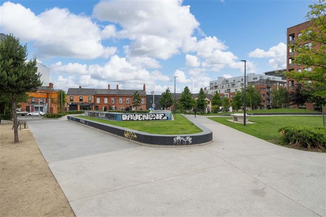 60 The Mill, Weaver's Square