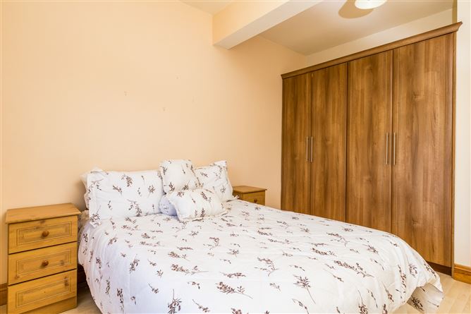 100 Abbeyville, Galway Road, Roscommon