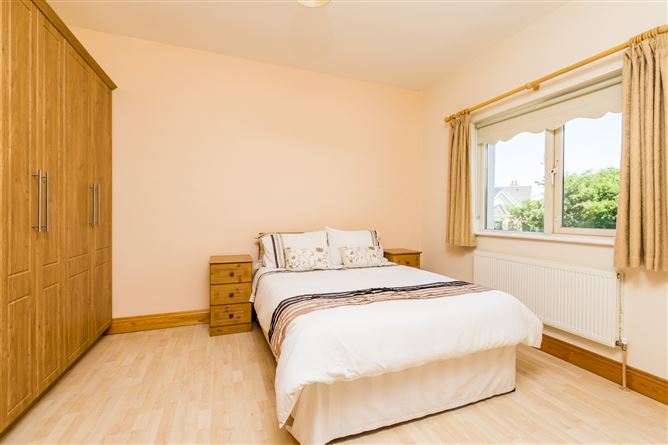 100 Abbeyville, Galway Road, Roscommon