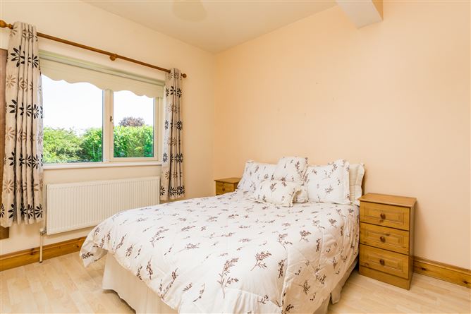 100 Abbeyville, Galway Road, Roscommon