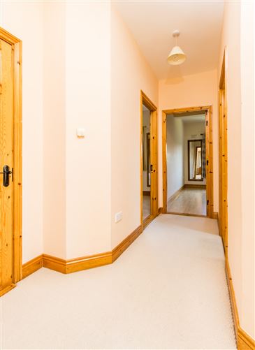 100 Abbeyville, Galway Road, Roscommon