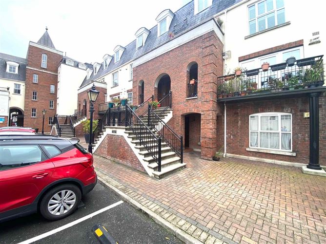 Blackburne Square, Rathfarnham, Dublin 14