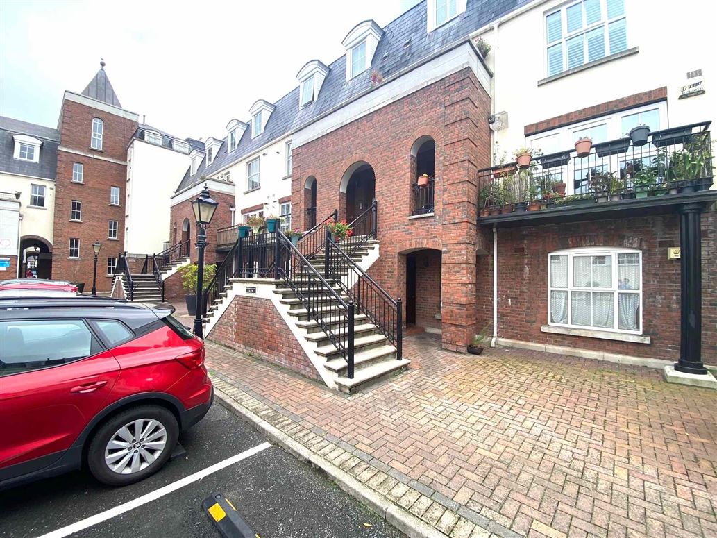 Blackburne Square, Rathfarnham, Dublin 14