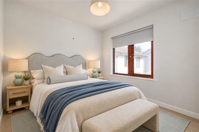 34 The Poplars, Monkstown, County Dublin