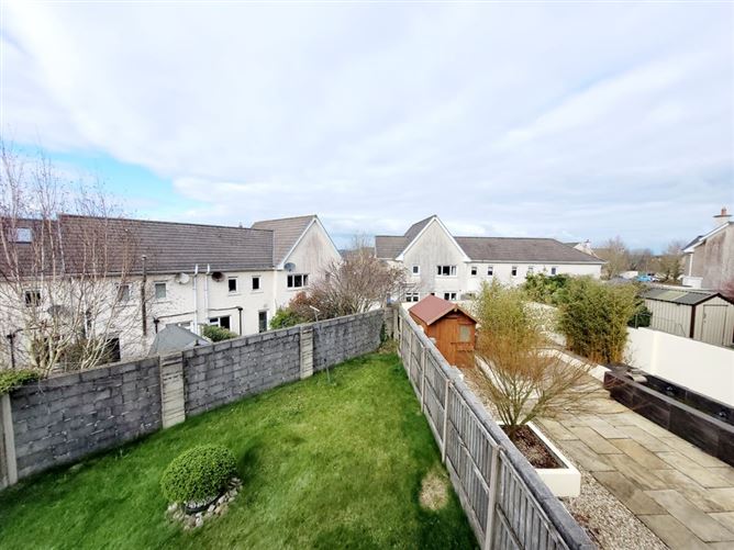 11 Rowan Hill, Mount Oval Village, Rochestown, Cork