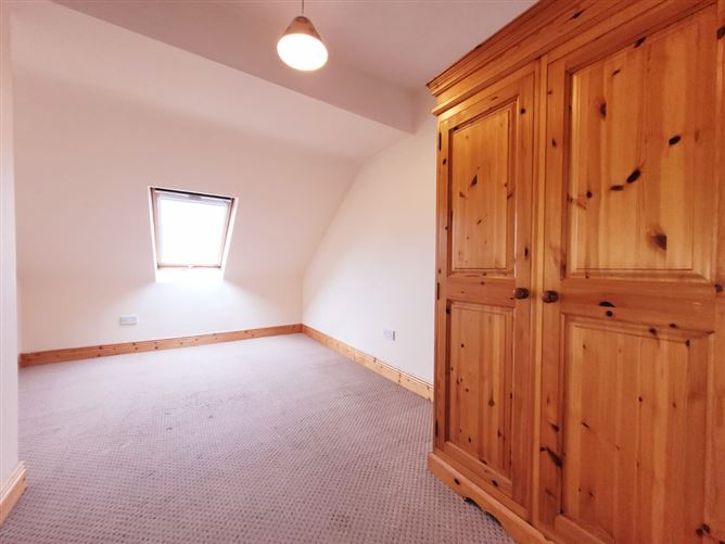 11 Rowan Hill, Mount Oval Village, Rochestown, Cork