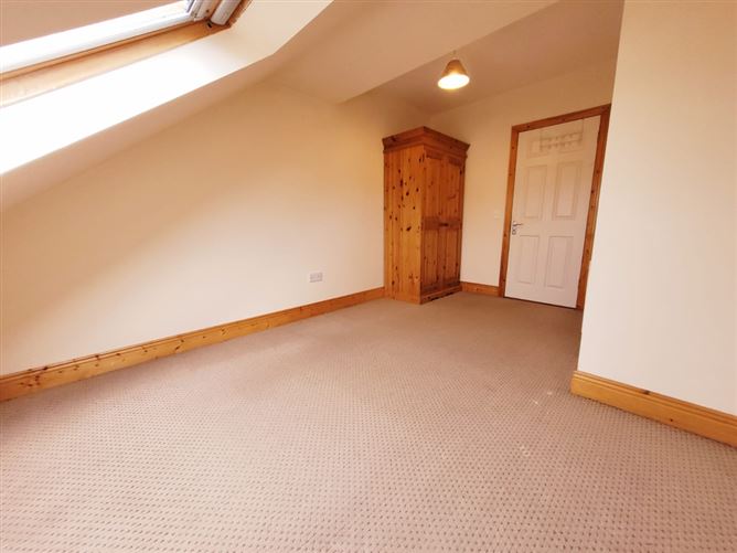 11 Rowan Hill, Mount Oval Village, Rochestown, Cork