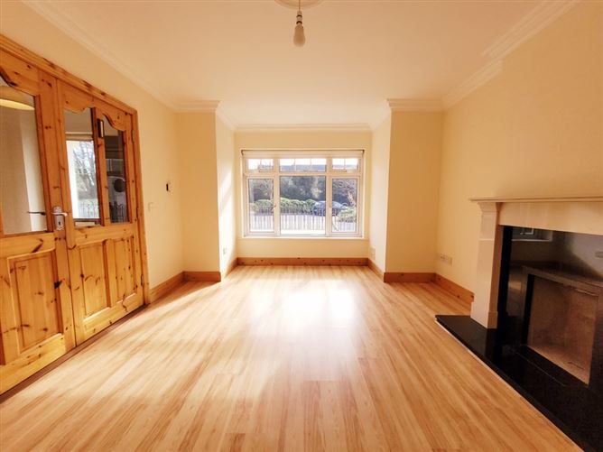 11 Rowan Hill, Mount Oval Village, Rochestown, Cork