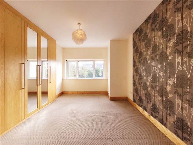 11 Rowan Hill, Mount Oval Village, Rochestown, Cork