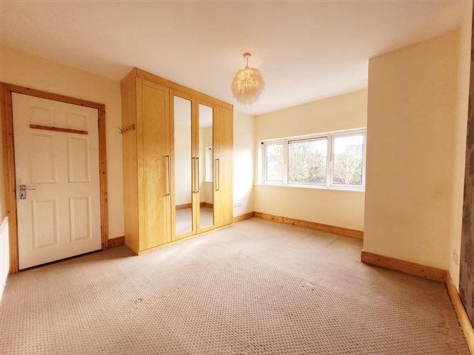 11 Rowan Hill, Mount Oval Village, Rochestown, Cork