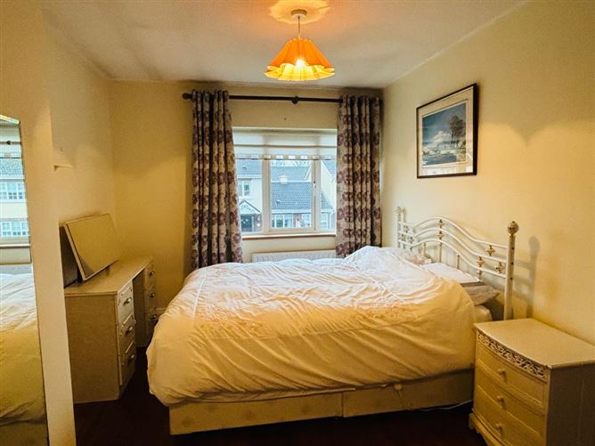 16 Phoenix Court, Kilrush Road, Ennis, Clare