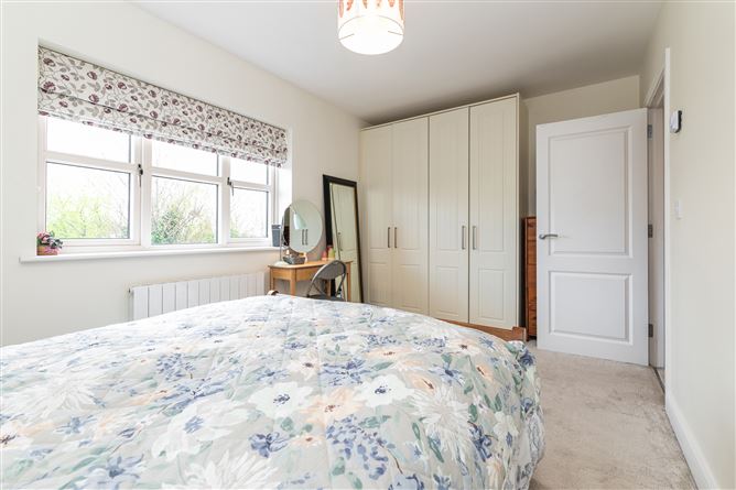 6 Hyde Road, Stepaside, Dublin 18