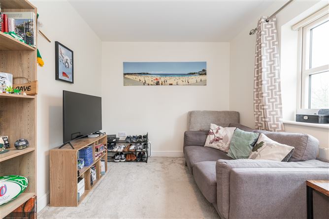 6 Hyde Road, Stepaside, Dublin 18