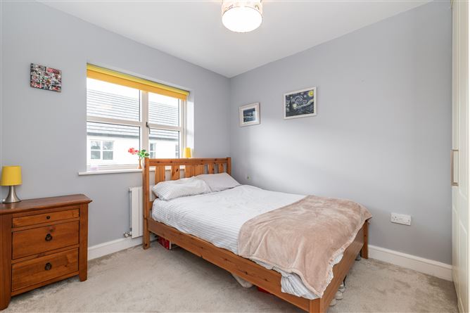6 Hyde Road, Stepaside, Dublin 18