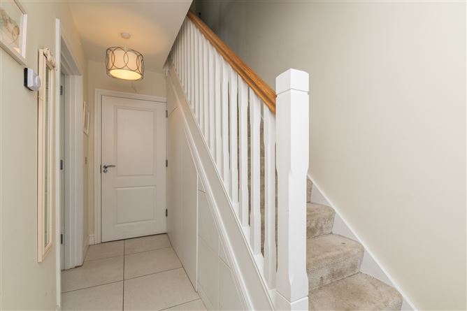 6 Hyde Road, Stepaside, Dublin 18