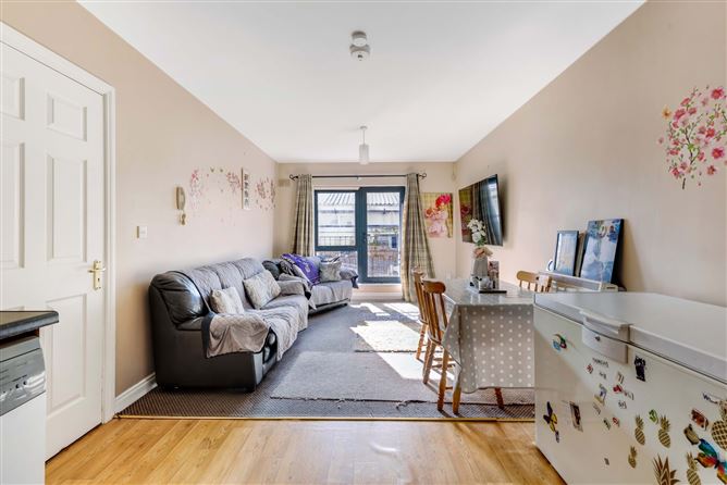 4 Johnston Court, Church Street, Cavan