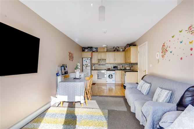 4 Johnston Court, Church Street, Cavan