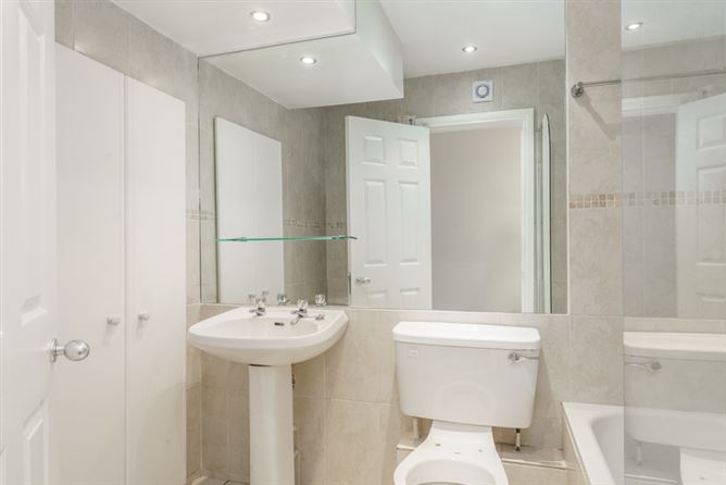 20 The Sweepstakes Ballsbridge Dublin 4, Ballsbridge, Dublin 4