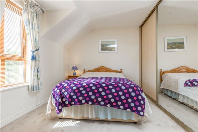 16 Tinteskin Close, Kilmuckridge, Co. Wexford