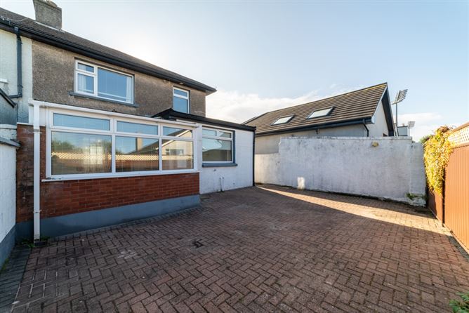 27 Avondale Park, Ballintemple, Cork